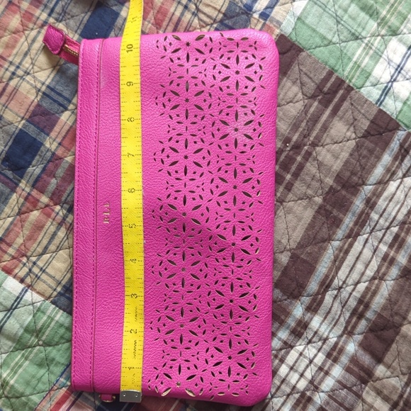 R.L.L - Picture 4 of 6